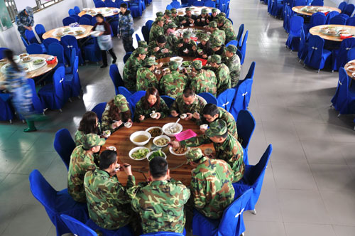 mansion88在广州黄埔军校举行军事拓展特训